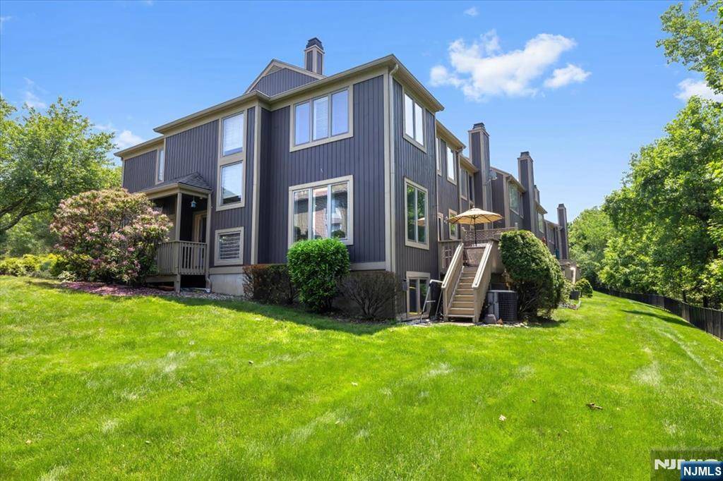 Mahwah, NJ 07430,289 Vista View DR