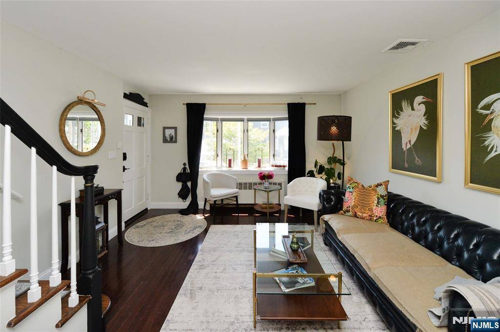 Fair Lawn, NJ 07410,11-01 Long RD