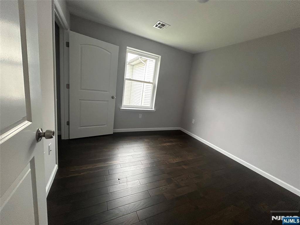Newark, NJ 07103,420-422 10th ST