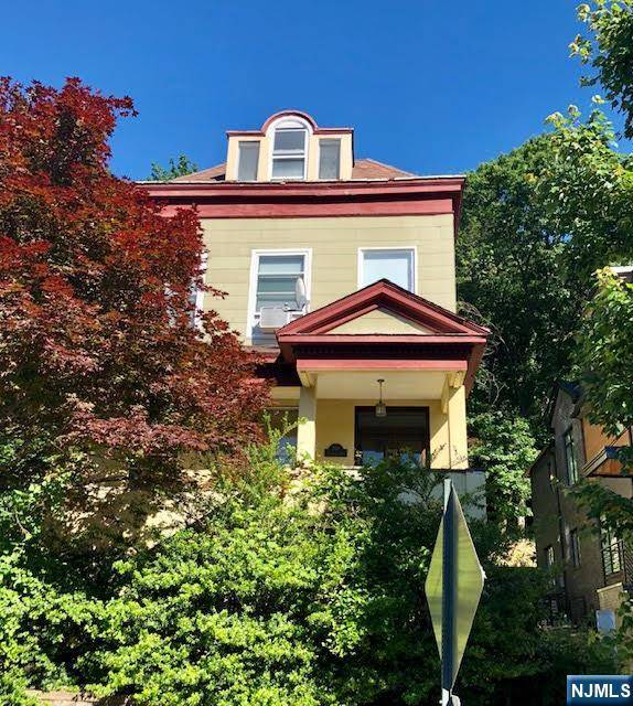 Edgewater, NJ 07020,798 Undercliff AVE