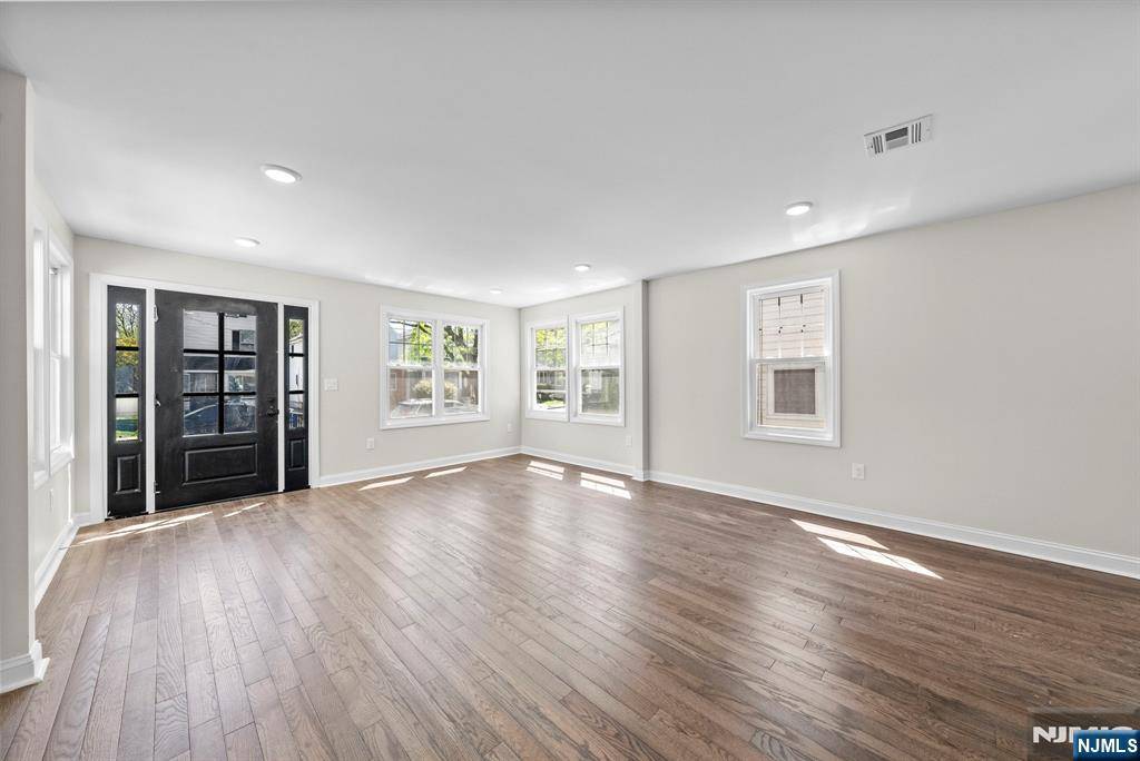Bloomfield, NJ 07003,165 Jerome PL