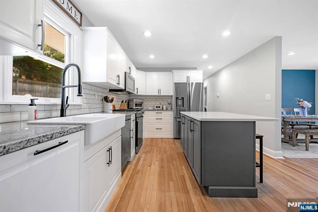 Emerson, NJ 07630,142 Hasbrouck AVE