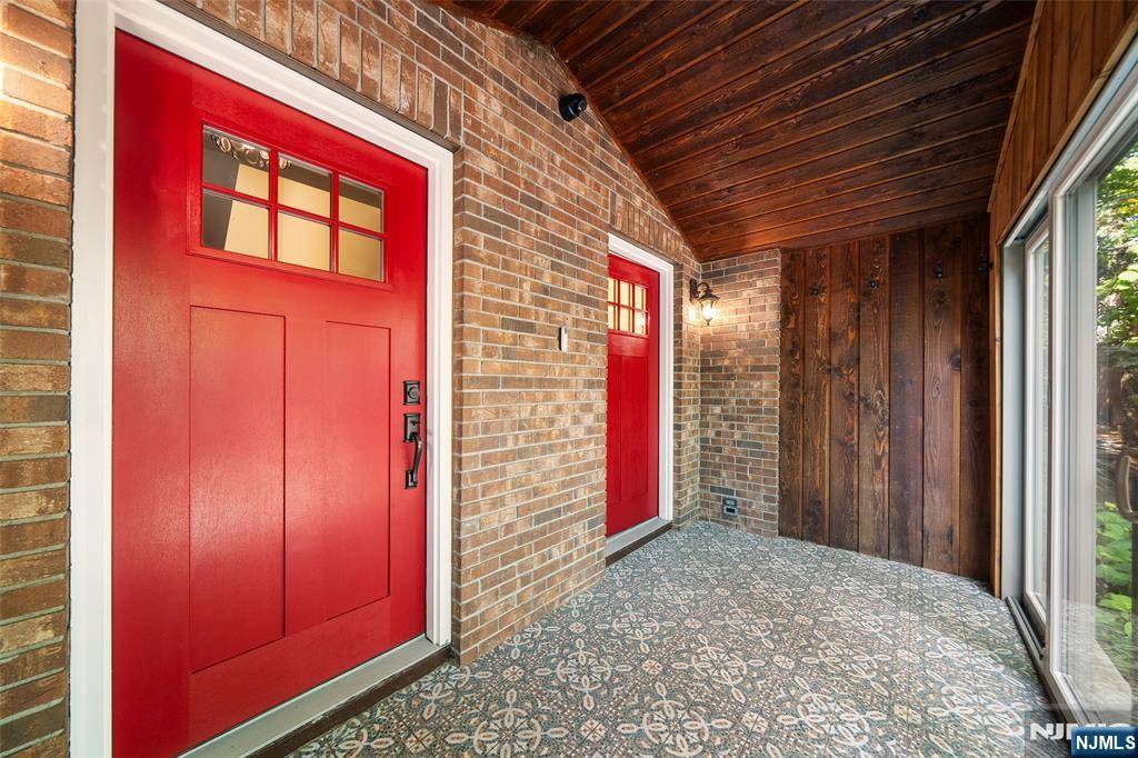 Palisades Park, NJ 07650,459 Hillside AVE #B