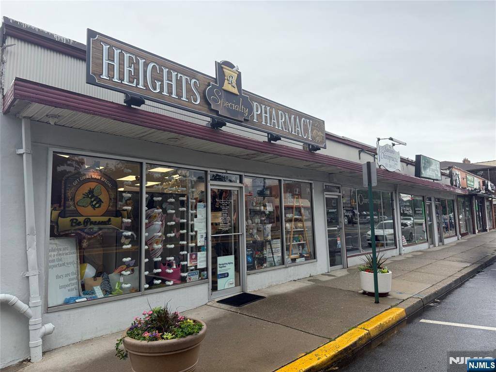 Hasbrouck Heights, NJ 07604,450 Boulevard