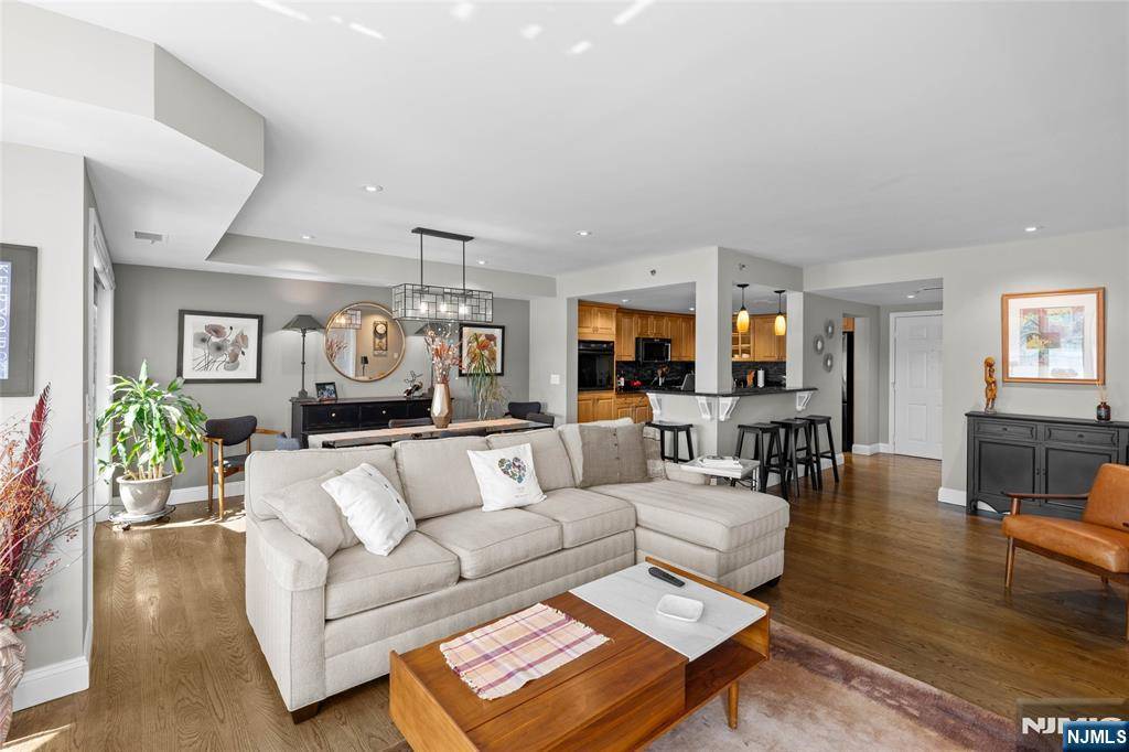 Edgewater, NJ 07020,403 Jefferson CT #3