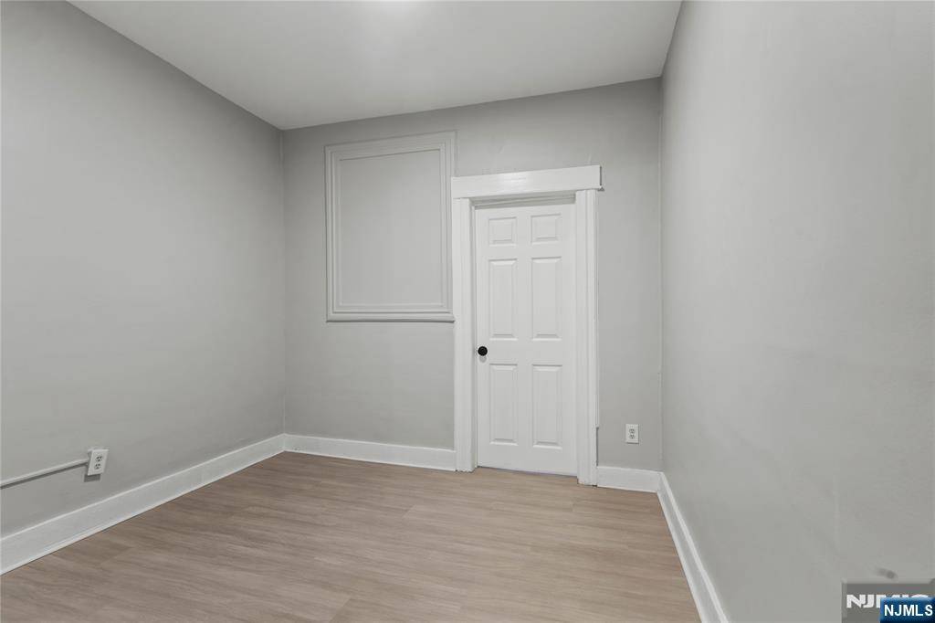 Cliffside Park, NJ 07010,263 Cliff ST