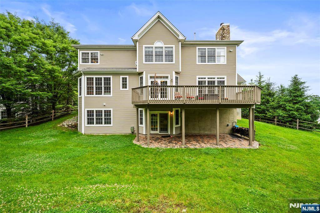 Oakland, NJ 07436,65 Overlook RDG