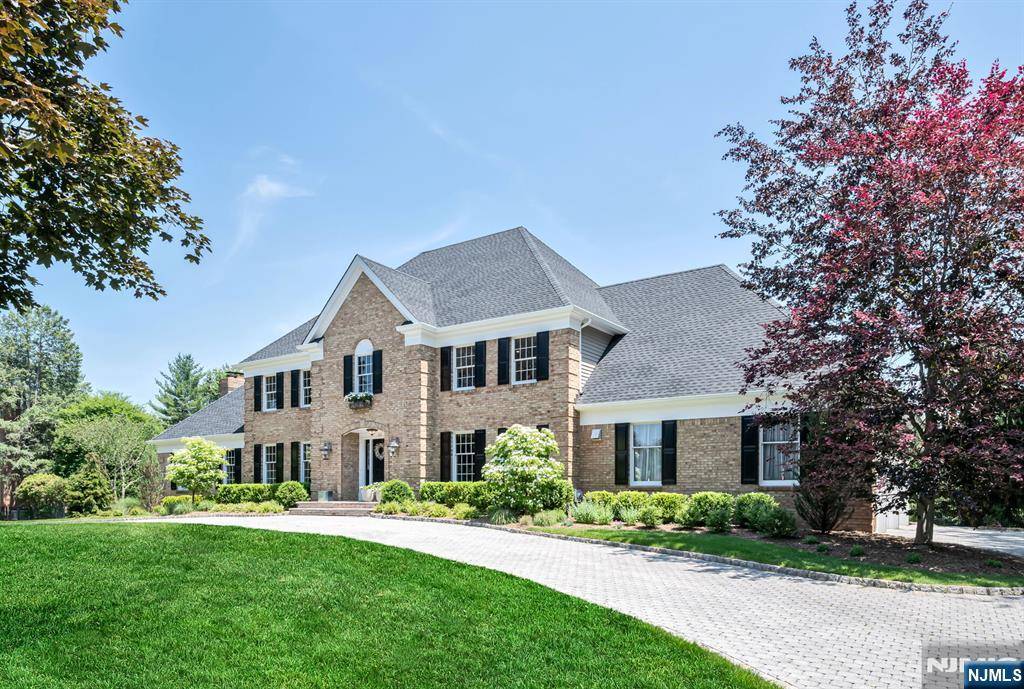 Franklin Lakes, NJ 07417,813 Sussex RD