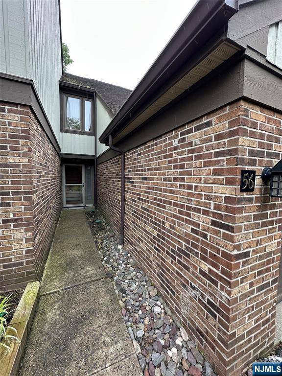 Leonia, NJ 07605,56 Meadowview CT