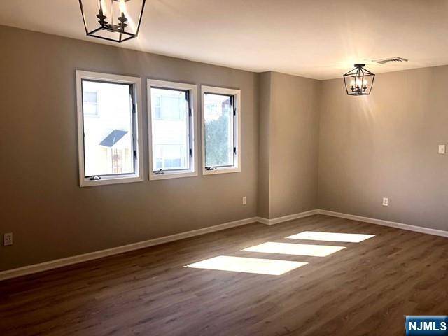 Nutley, NJ 07110,301 Bloomfield AVE #2