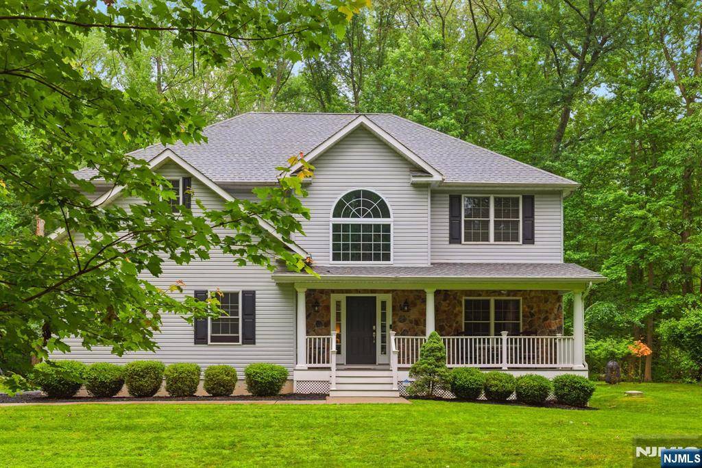 Fairfield, NJ 07004,166 Horseneck RD