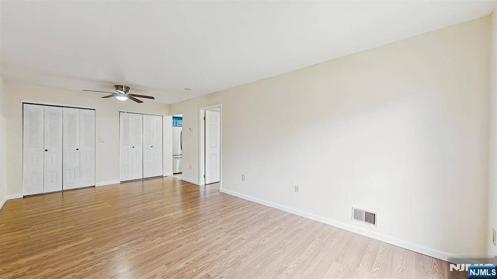 Newark, NJ 07103,34 Howard CT #803