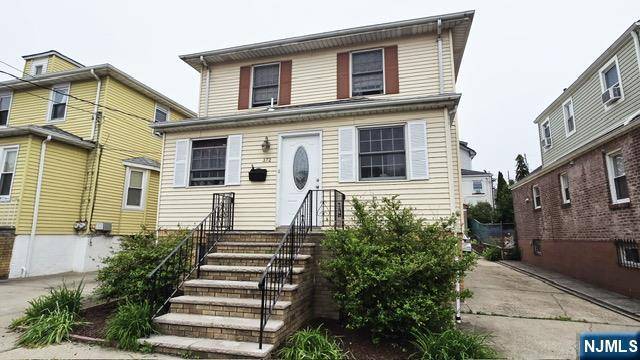 Fairview, NJ 07022,372 9th