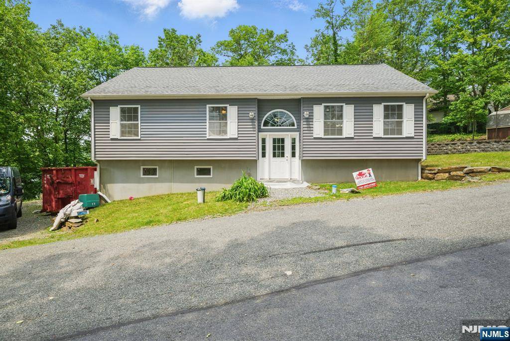 West Milford, NJ 07421,40 Upper Greenwood Lake RD