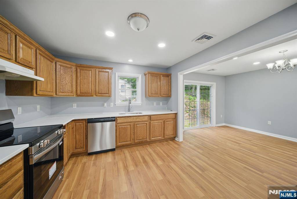 West Milford, NJ 07421,40 Upper Greenwood Lake RD