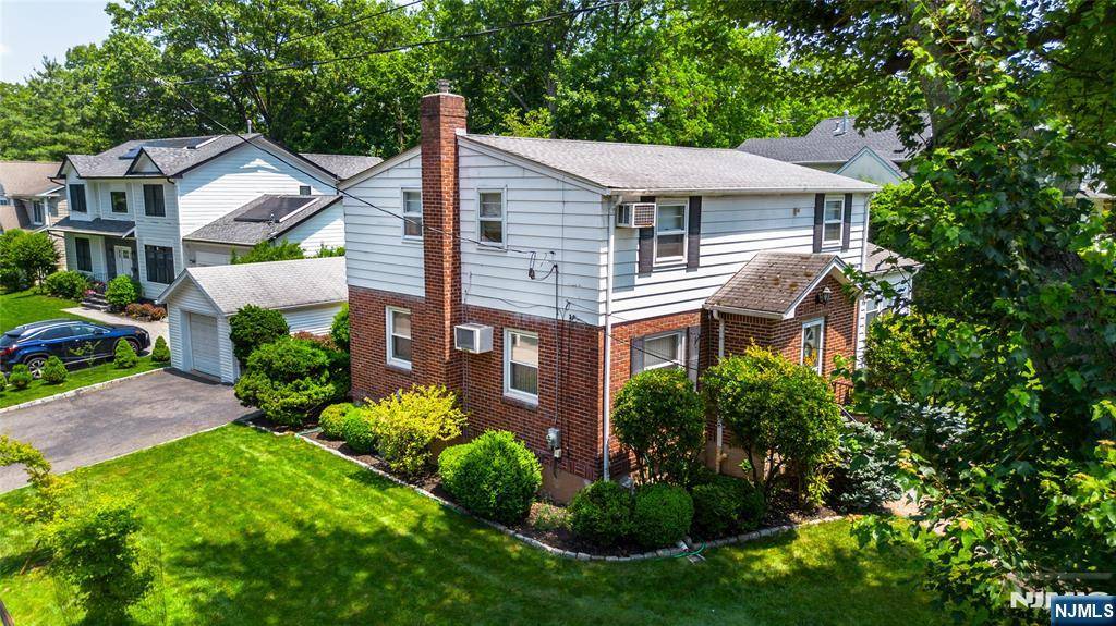 Cresskill, NJ 07626,141 Lexington AVE