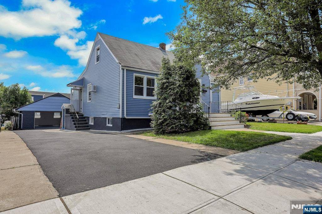 Lodi, NJ 07644,396 Westminster PL
