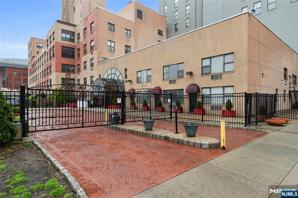 Newark, NJ 07102,111 Mulberry #THA