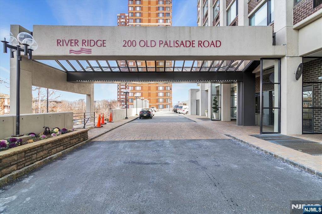 Fort Lee, NJ 07024,200 Old Palisade #PH4/5