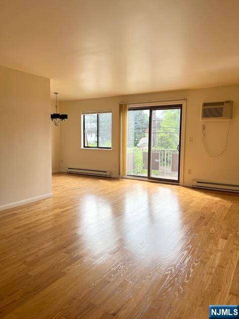 Clifton, NJ 07013,123 Grove #9