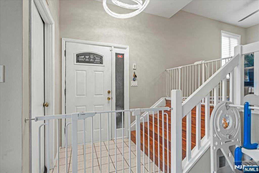 Secaucus, NJ 07094,178 Sandcastle Key