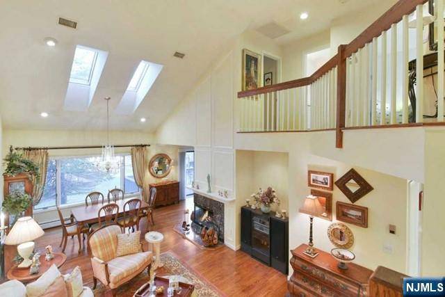 Norwood, NJ 07648,812 Hemlock CT
