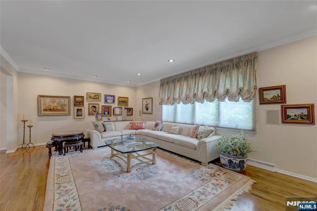 Fair Lawn, NJ 07410,39-19 Grant ST