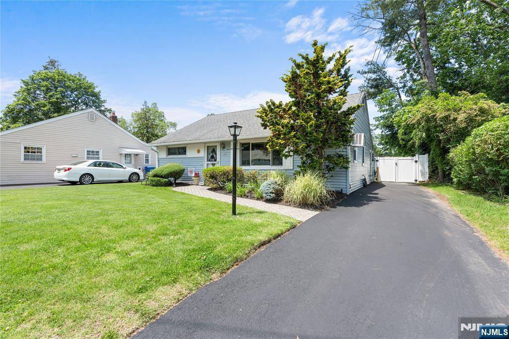 Rutherford, NJ 07070,458 Riverside TER