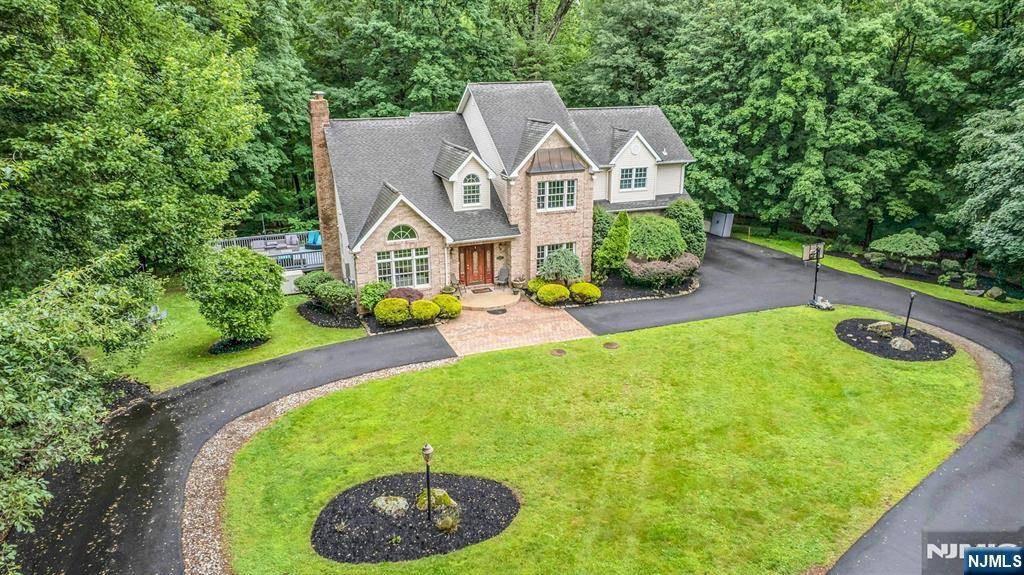 Oakland, NJ 07436,101 Long Hill RD