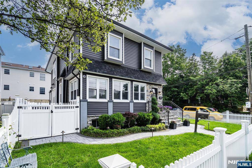 Passaic, NJ 07055,364-366 Van Houten AVE