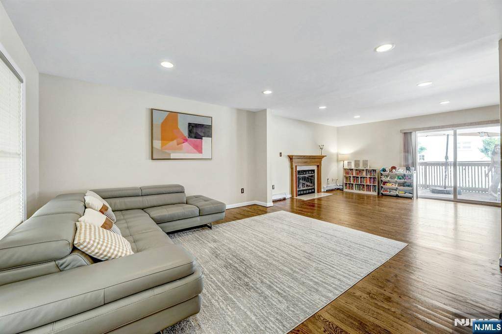 Northvale, NJ 07647,183 Washington ST