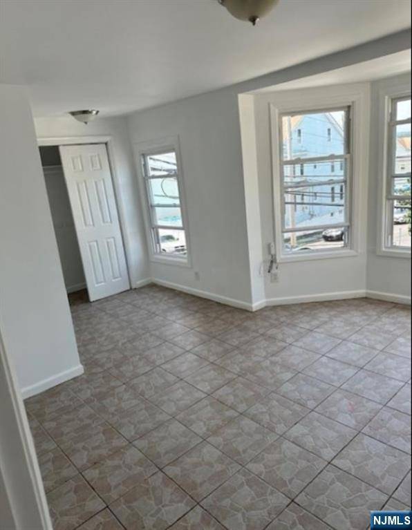 Paterson, NJ 07524,101 Butler ST #2