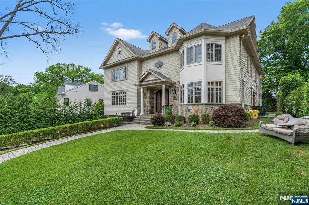 Teaneck, NJ 07666,591 Warwick AVE