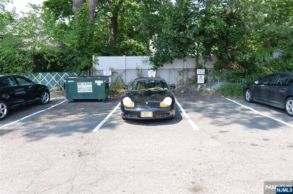 Ridgewood, NJ 07450,17 Godwin AVE