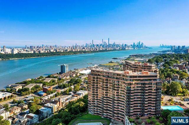 Cliffside Park, NJ 07010,100 Carlyle DR #11G-N