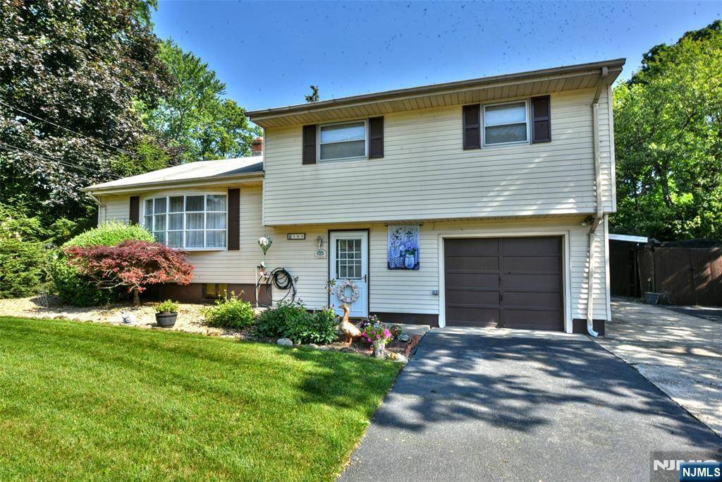 Montvale, NJ 07645,103 Grand AVE
