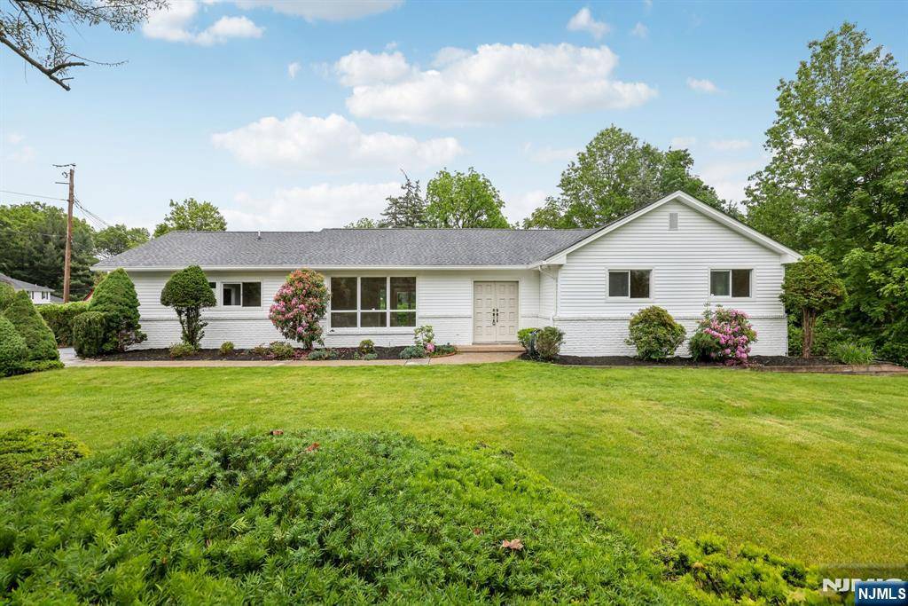 Wayne, NJ 07470,444 Black Oak Ridge RD