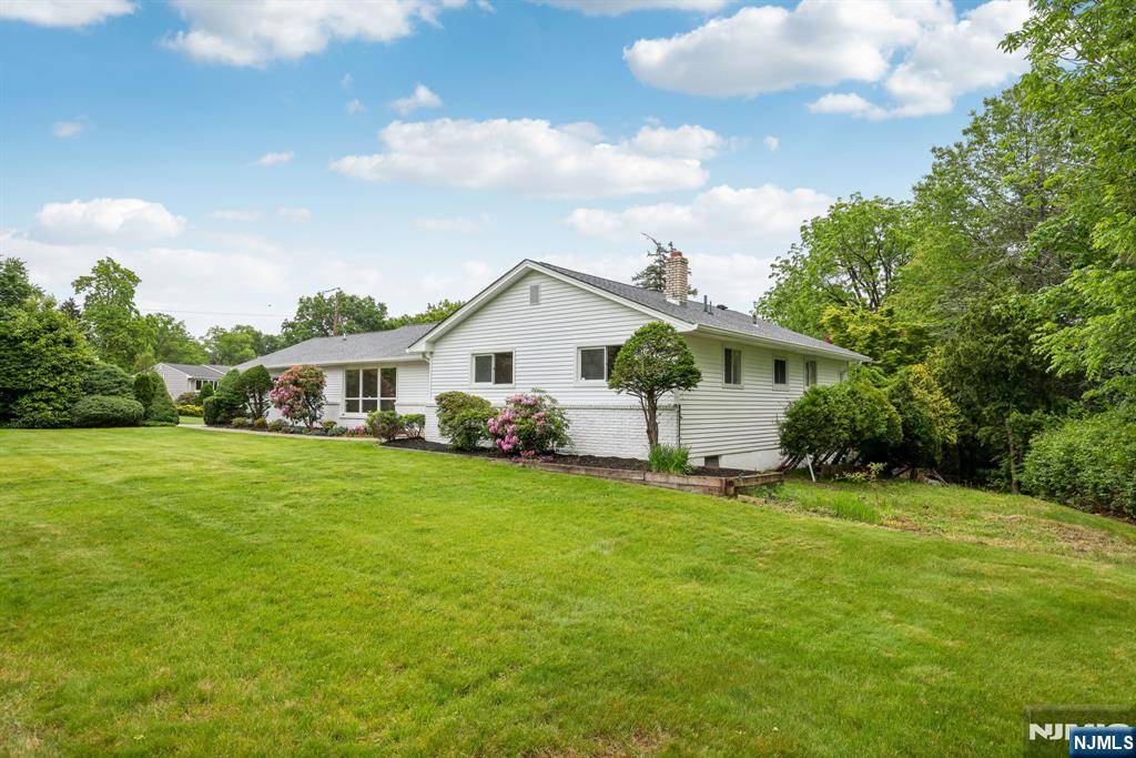 Wayne, NJ 07470,444 Black Oak Ridge RD
