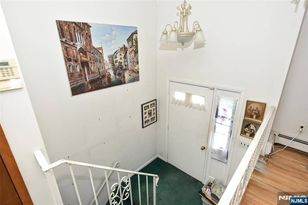 Elmwood Park, NJ 07407,102 Parkview