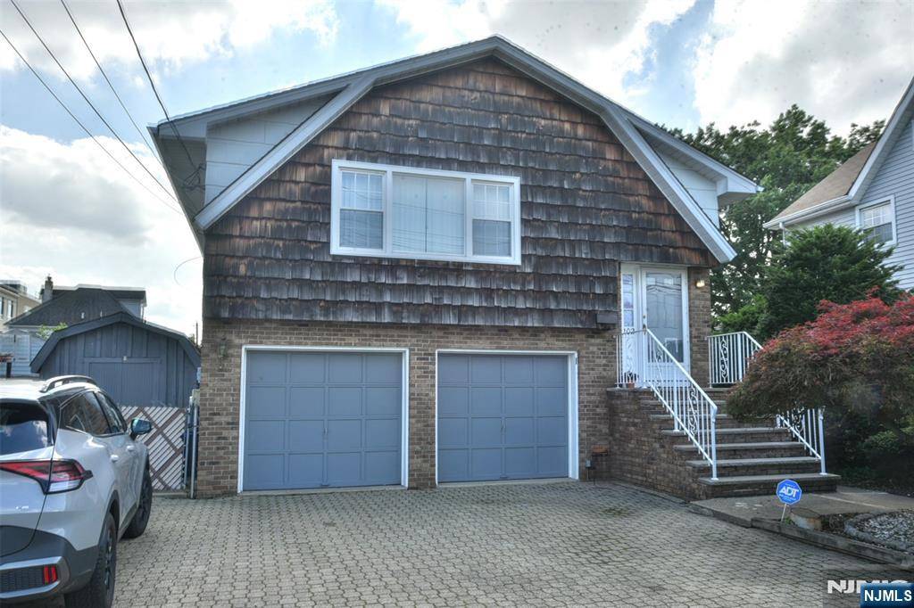 Elmwood Park, NJ 07407,102 Parkview