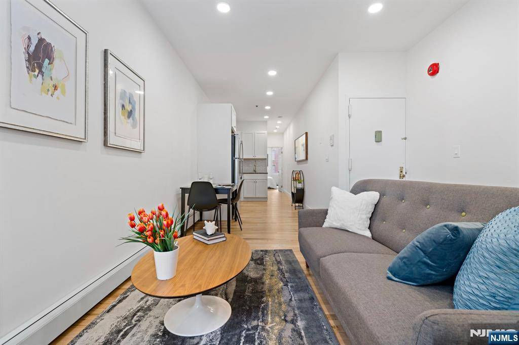 Hoboken, NJ 07030,110 Washington ST #8