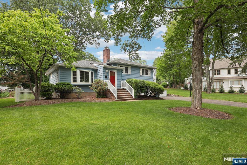 Ho-ho-kus, NJ 07423,21 Valley Forge WAY
