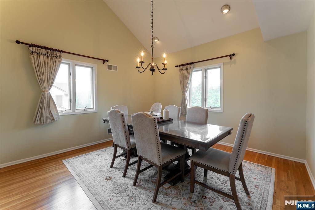 West Orange, NJ 07052,12 Davey DR #50