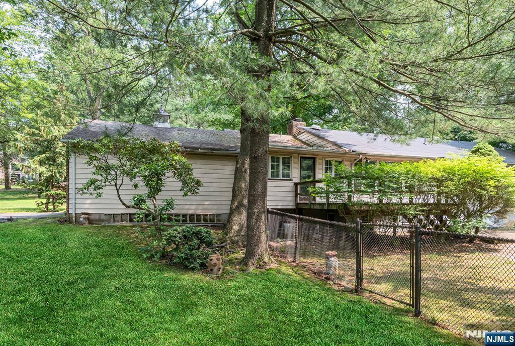 Upper Saddle River, NJ 07458,135 Dimmig RD