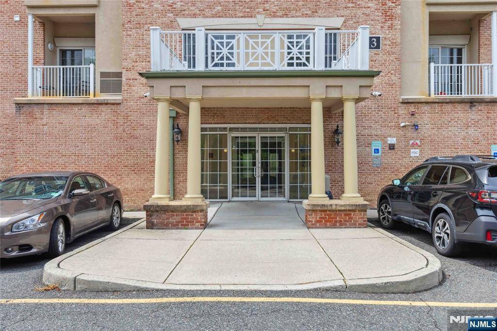 Englewood, NJ 07631,3104 Windsor Park CT #130
