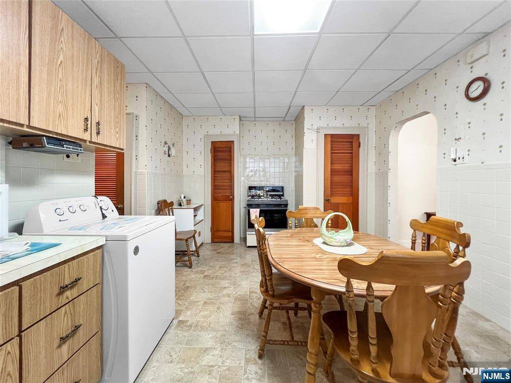 Newark, NJ 07107,700-702 7th ST