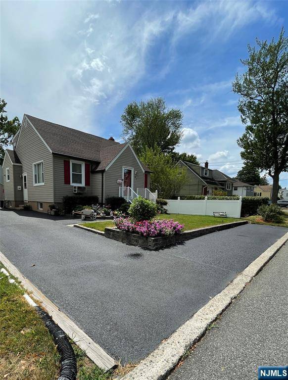 Dumont, NJ 07628,81 Lenox AVE #2