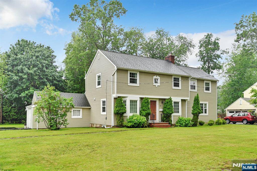 Livingston, NJ 07039,329 Hillside AVE