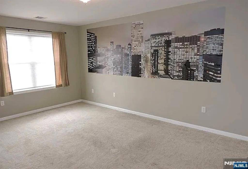 Hackensack, NJ 07601,241 Union ST #301