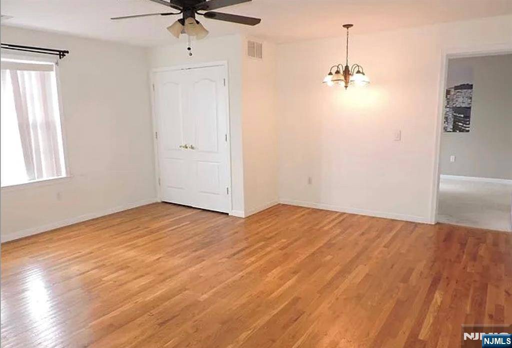 Hackensack, NJ 07601,241 Union ST #301